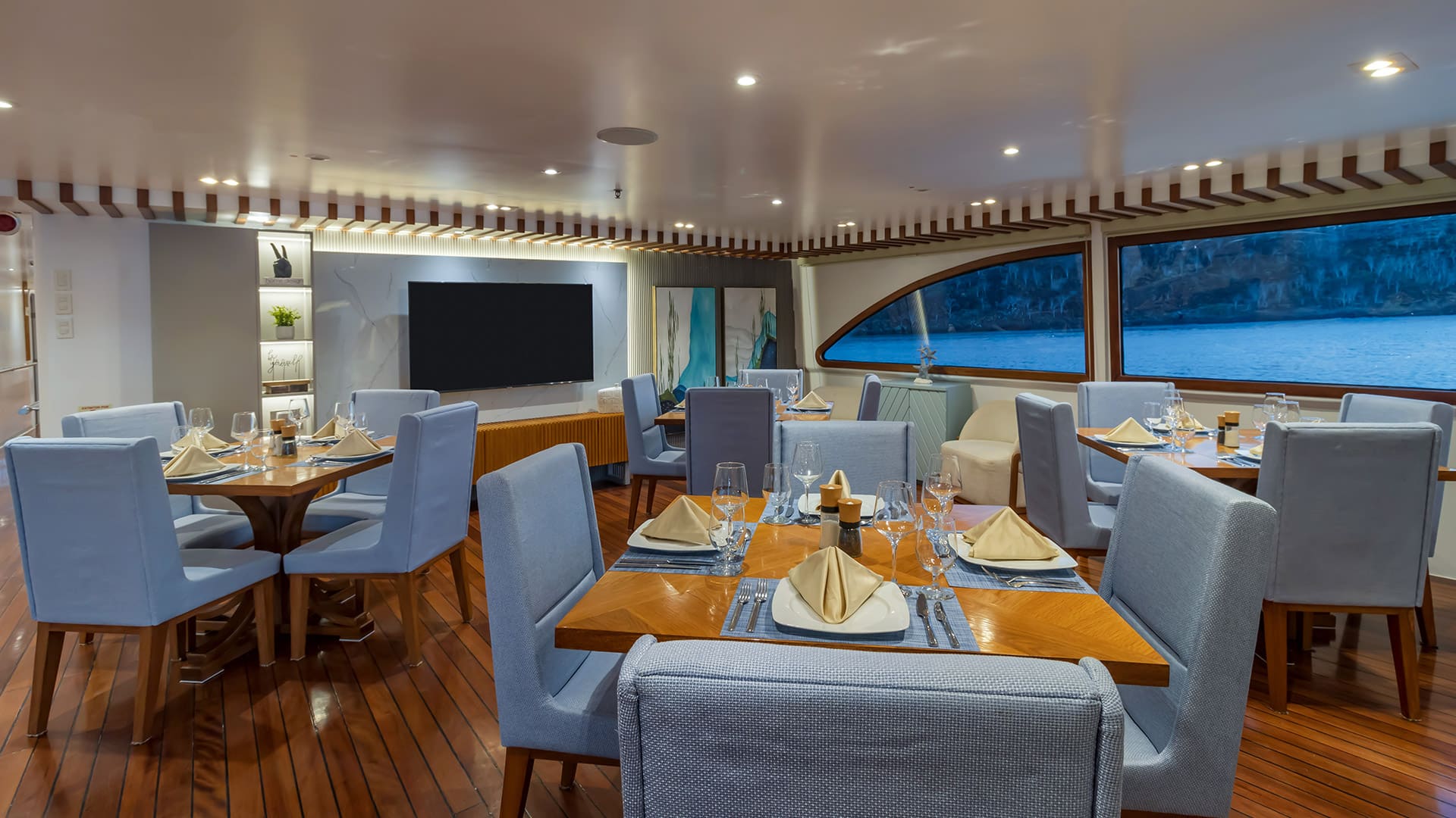 Exterior social area Ocean Spray Luxury Cruise