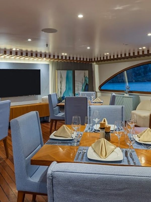 imgi_6_Ocean-Spray-Dinning-area-M (1)