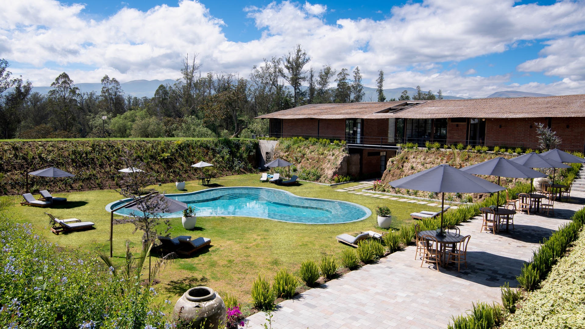 imgi_7_la-palma-polo-club-pool